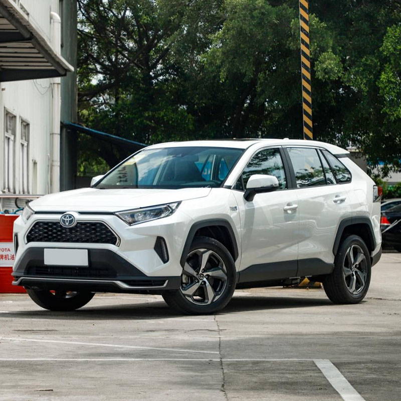 RAV4 elektriskā hibrīda divu dzinēju SUV